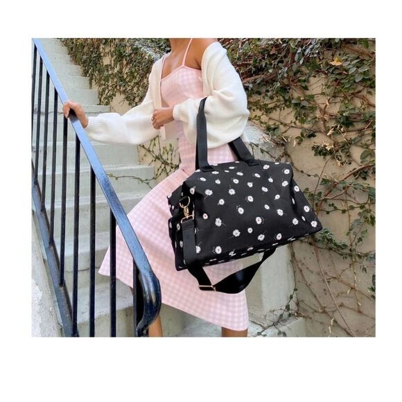 Alice + Olivia Daisy Print Duffle Bag NWT! - Picture 4 of 4